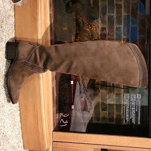 Vince Camuto Knee Boots - Picture 1 of 6